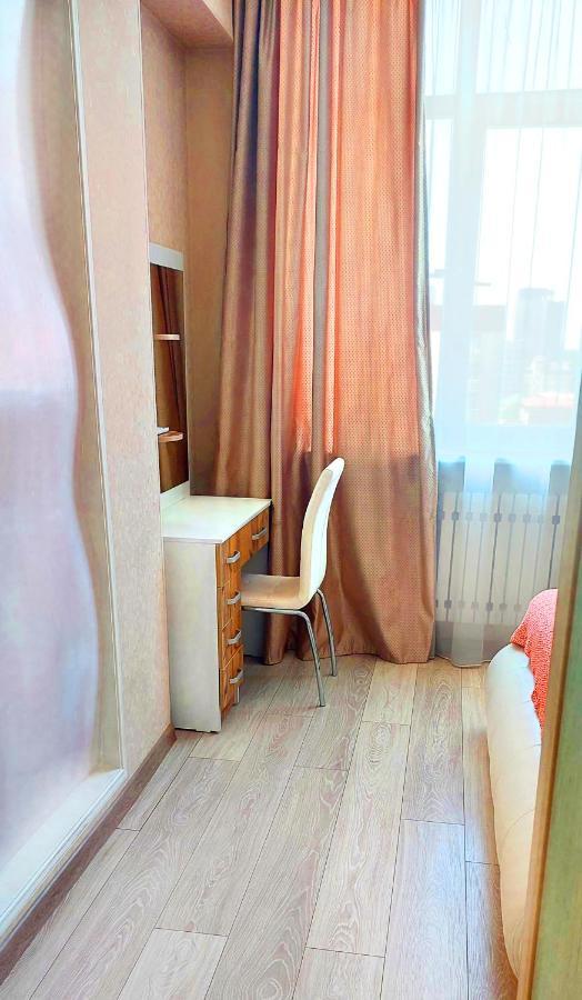 White Apartment With Panoramic View In The Center Bisjkek Buitenkant foto